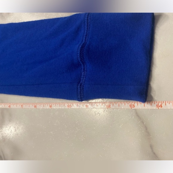 Cynthia Rowley top, blue v-neck shirt, three-quarter length sleeve size medium - Picture 14 of 16